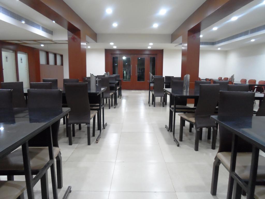 Hotel Bhimas Paradise Tirupati Exterior foto